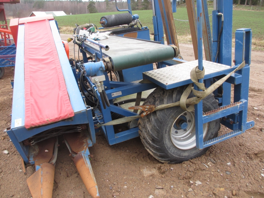3827 ASA-LIFT cabbage harvester