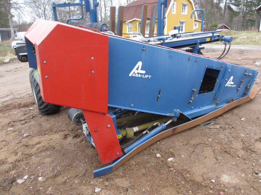 3827 ASA-LIFT cabbage harvester