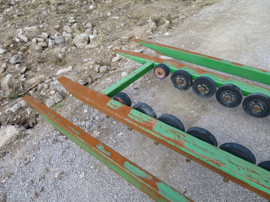 3831 Juko 1 row trailed potato harvester