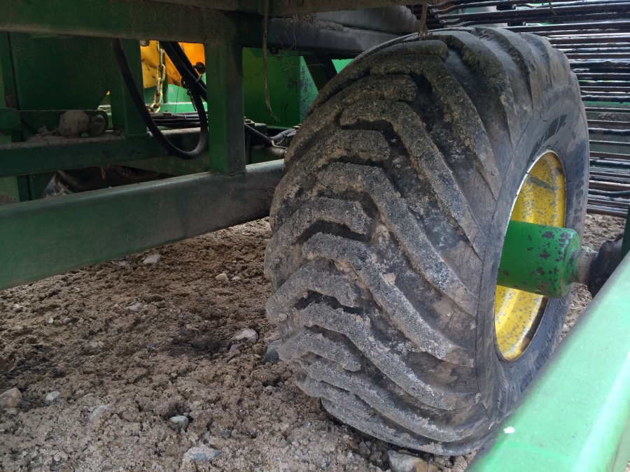 3831 Juko 1 row trailed potato harvester
