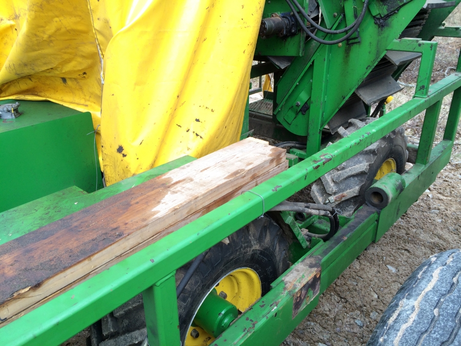 3831 Juko 1 row trailed potato harvester