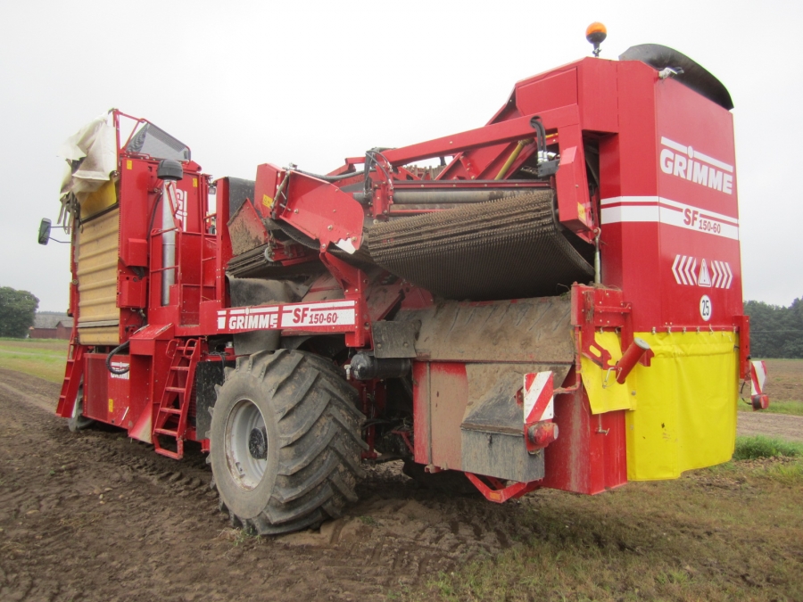 3862 Grimme SF150-60 UB XXL 2 row self propelled potato harvester with bunker