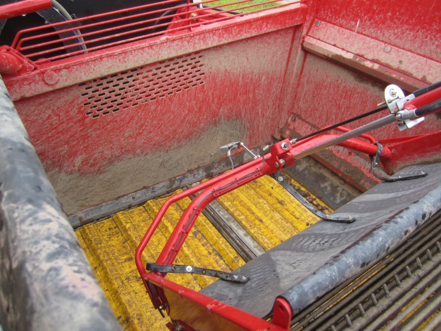 3862 Grimme SF150-60 UB XXL 2 row self propelled potato harvester with bunker