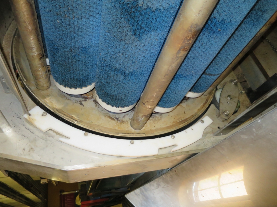 3870 EKKO polisher 2,2 m brushes with water recirculation
