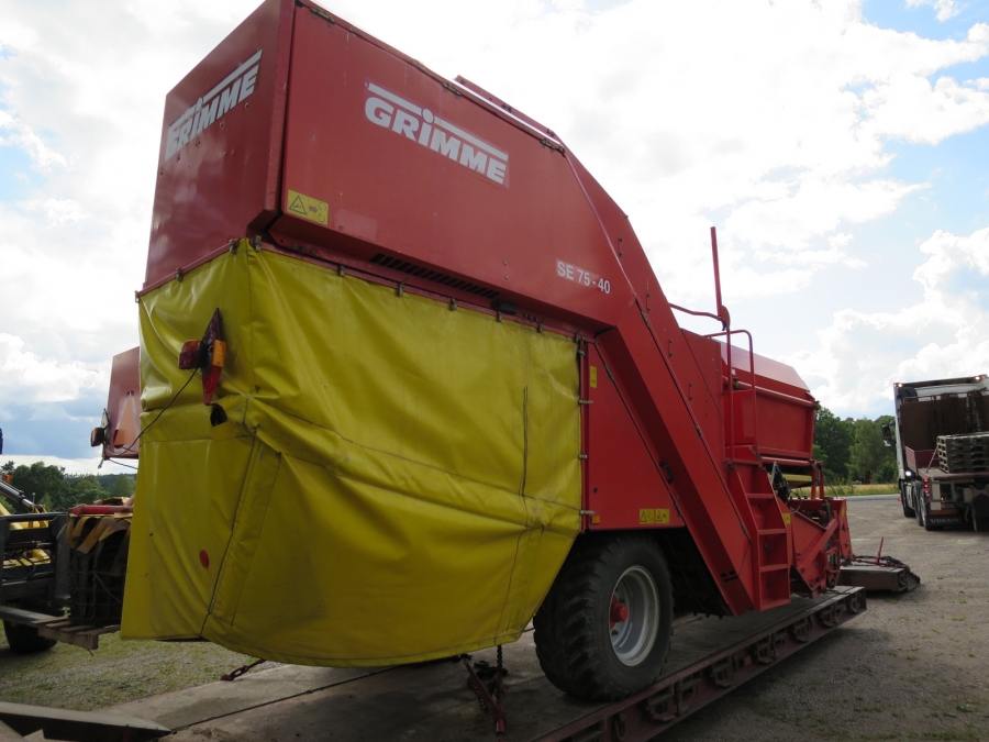 3874 Grimme SE75-40 potato harvester