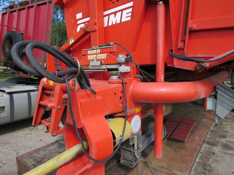 3874 Grimme SE75-40 potato harvester