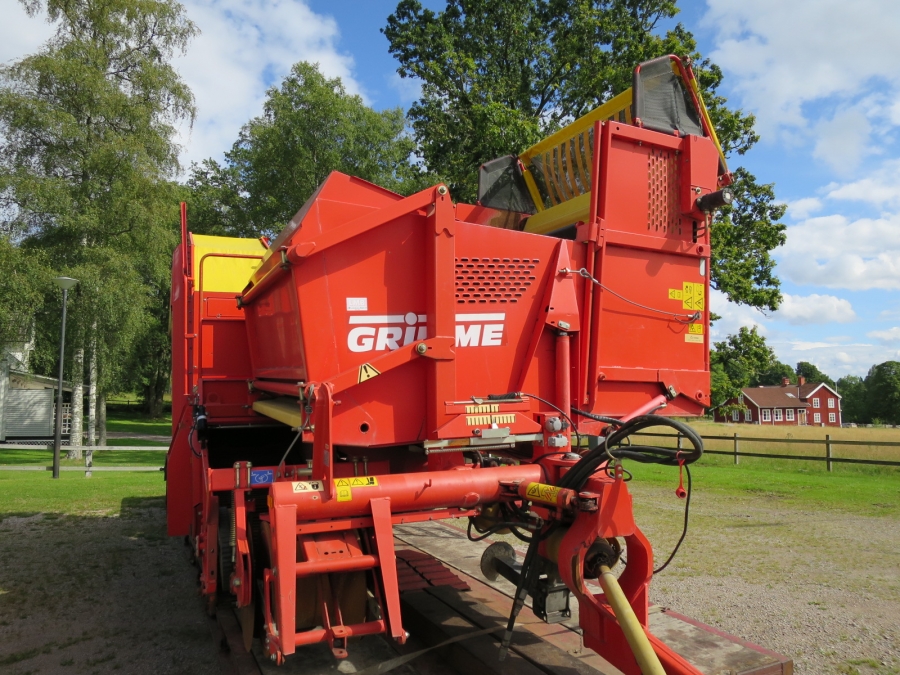 3874 Grimme SE75-40 potato harvester