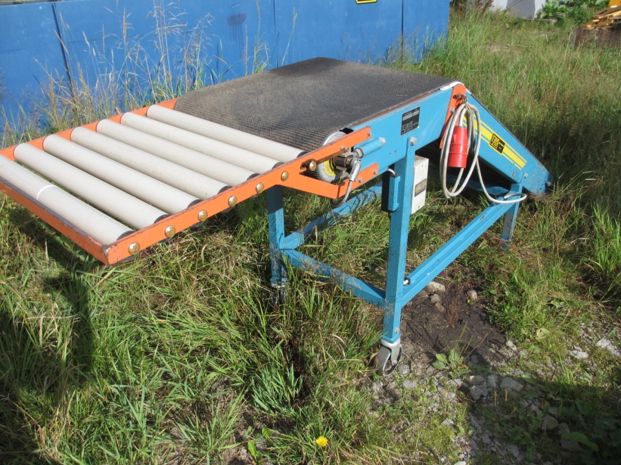 3879 EMVE bag conveyor