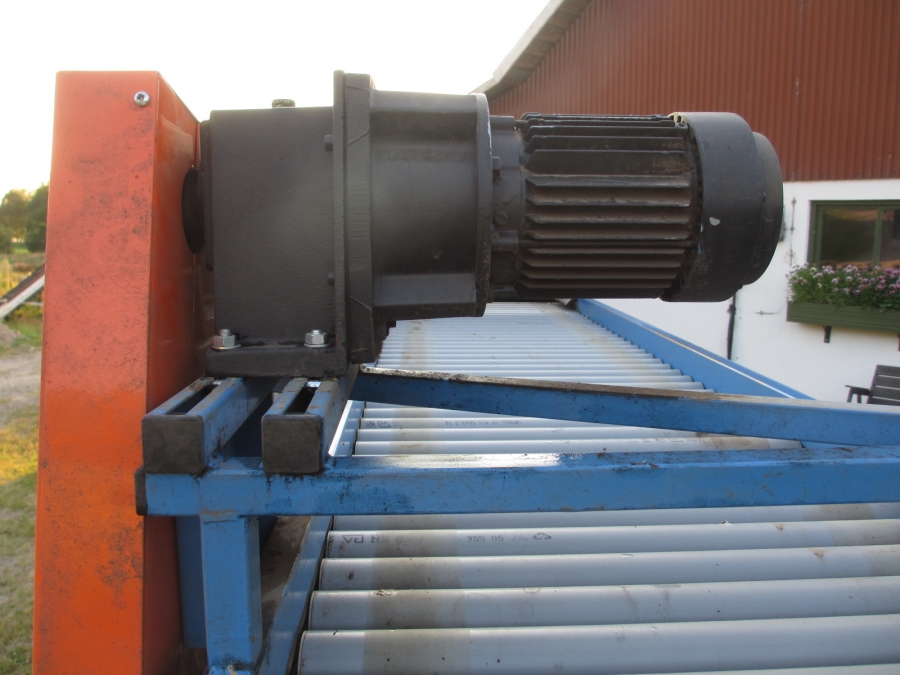 3886 EMVE inspection table roller table