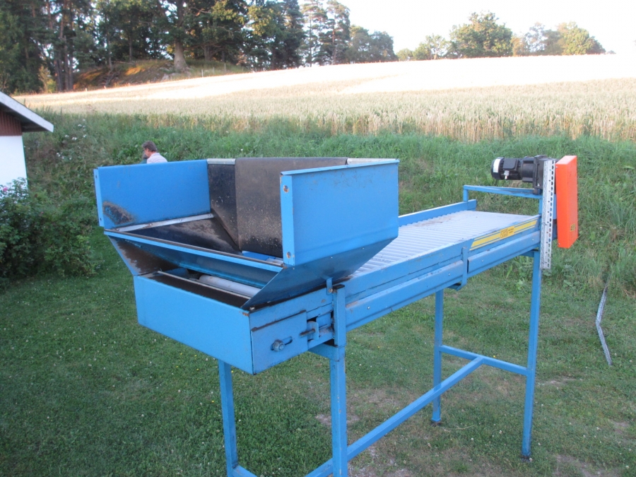 3886 EMVE inspection table roller table