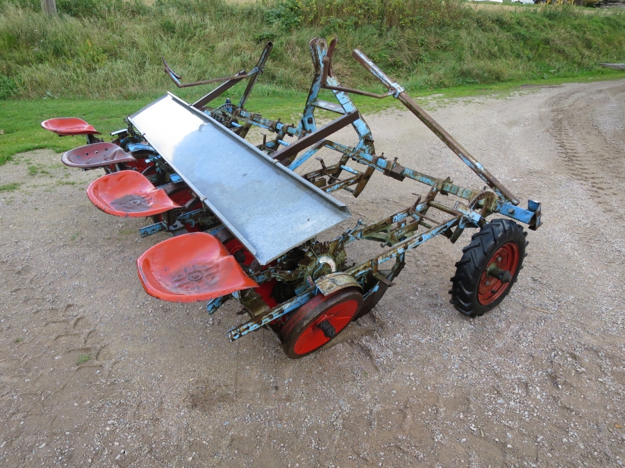3897 Super prefer planting machine 4 row