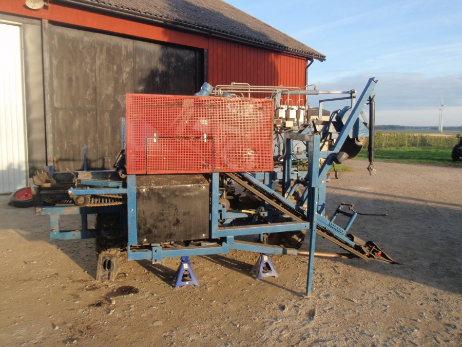 3899 Asa-Lift carrot harvester 1 row with fork