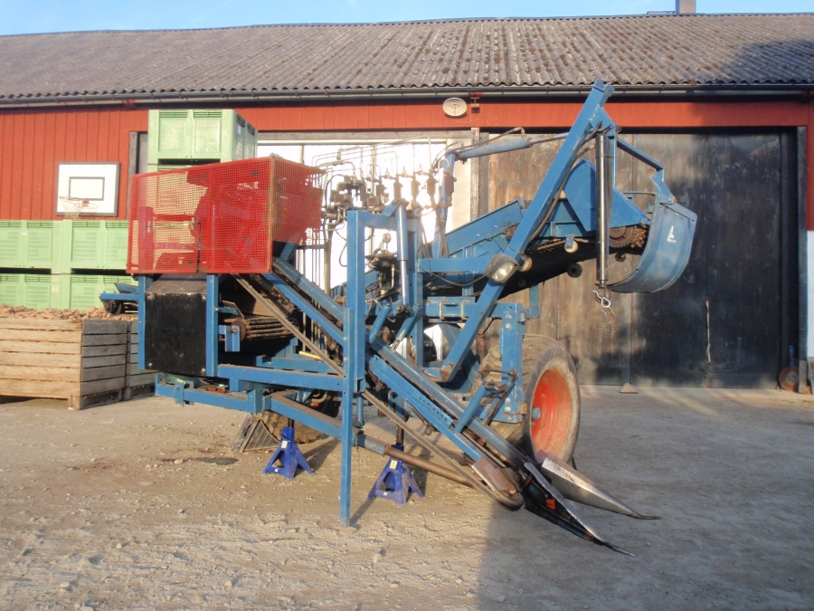 3899 Asa-Lift carrot harvester 1 row with fork