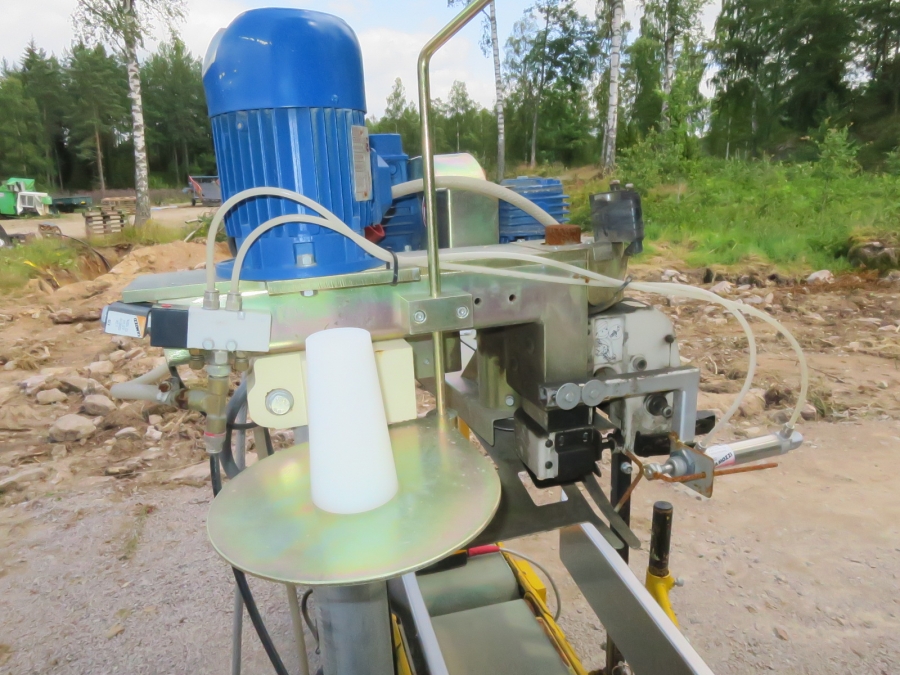3918 Tong stitching line sewing line with Fischbein stitcher