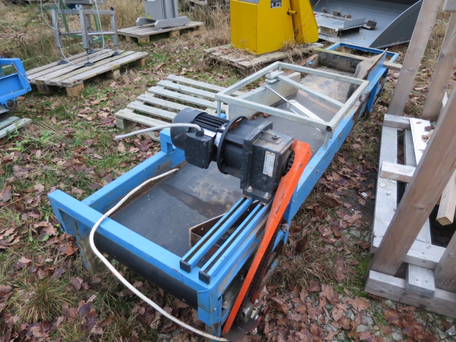 3923 EMVE conveyor 2700x550 mm
