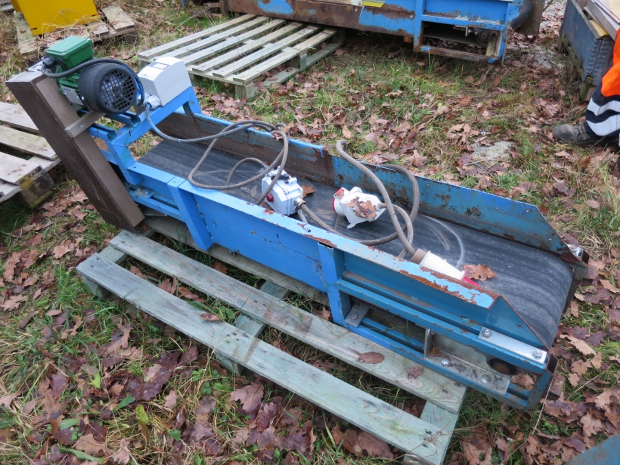 3924 EMVE conveyor 1500x250 mm