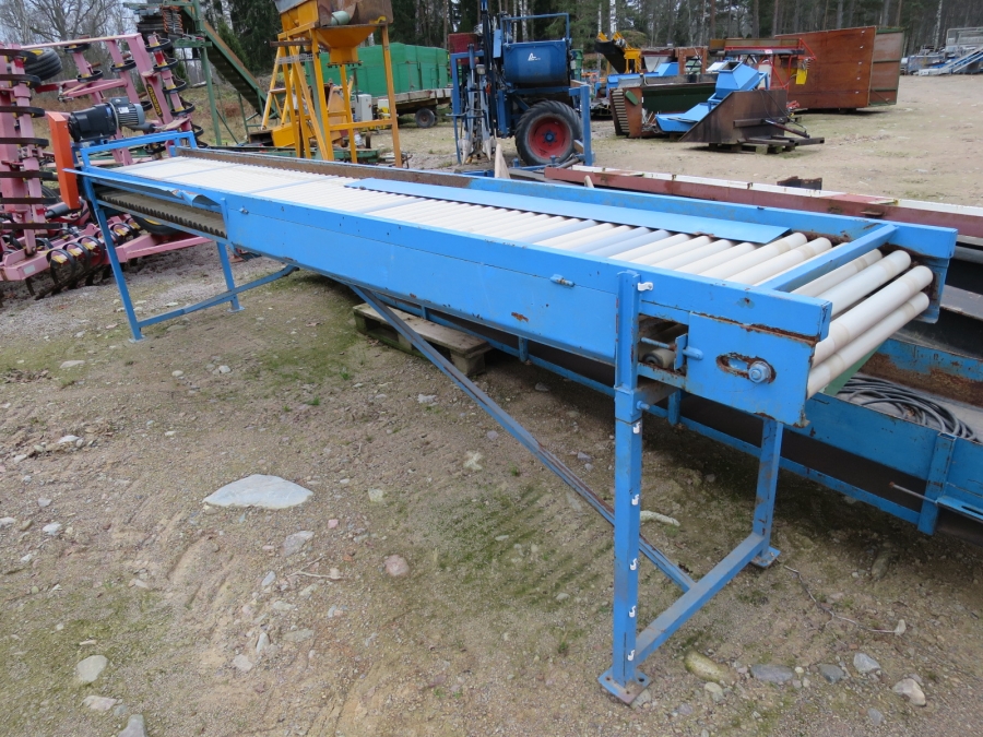 3952 EMVE roller table long 4500x600 mm