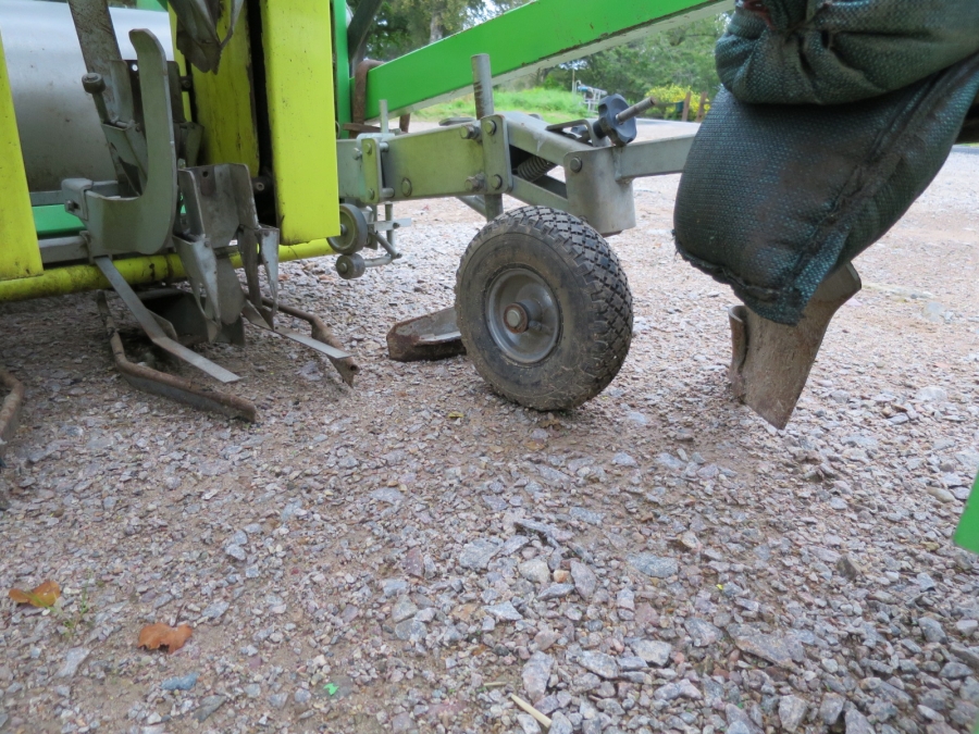 3974 Hortus transplanter 3 row
