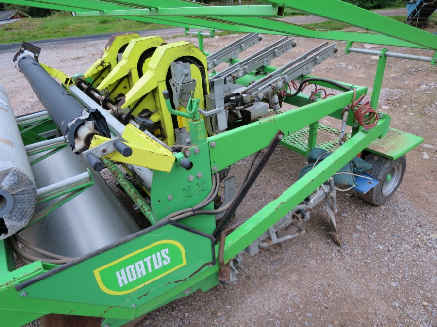 3974 Hortus transplanter 3 row