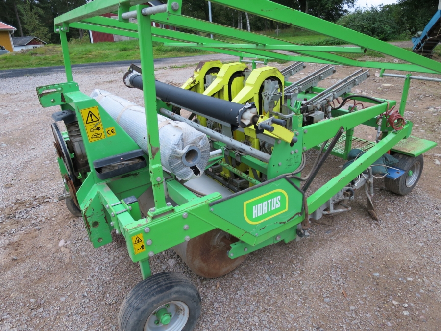 3974 Hortus transplanter 3 row