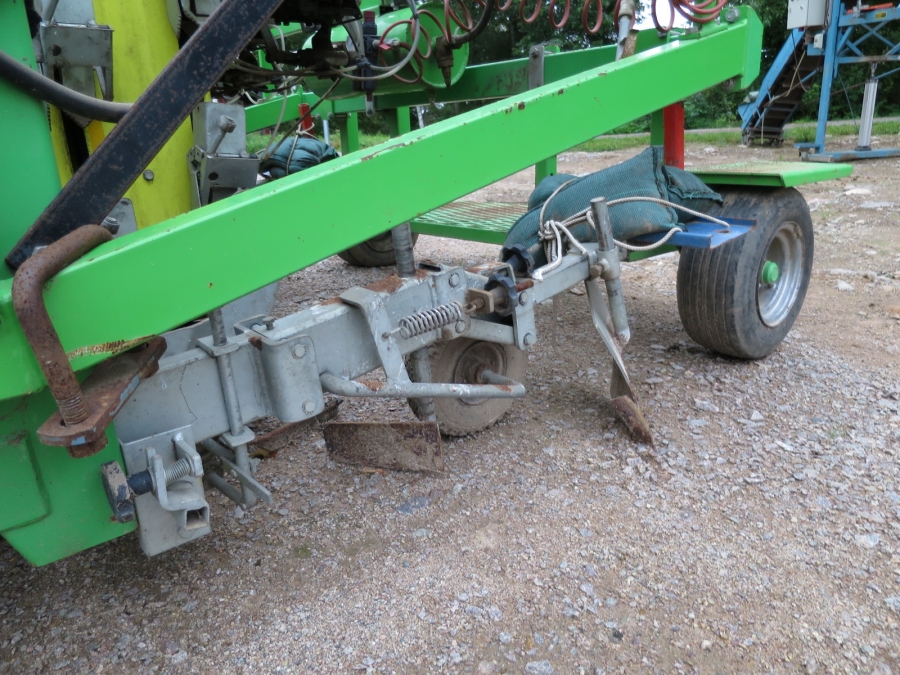3974 Hortus transplanter 3 row