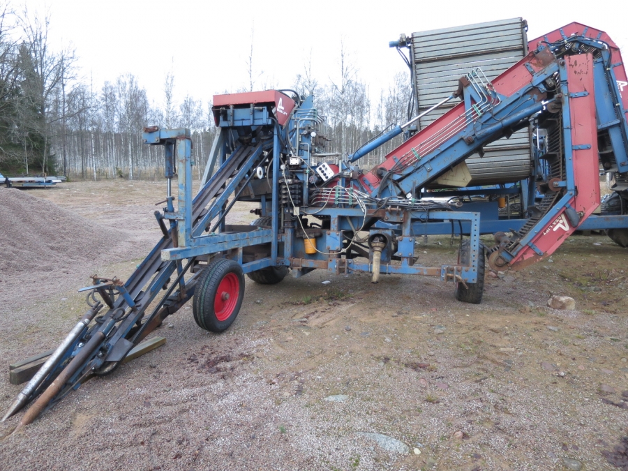 3975 Asa-Lift carrot harvester 1 row with elevator