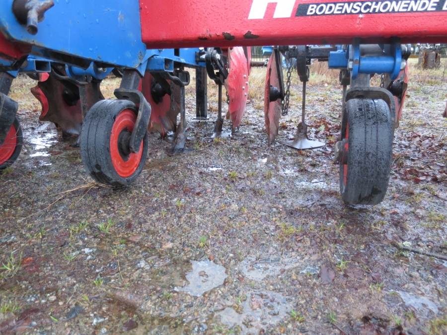 3981 Hatzenbichler row crop cultivator 9 row