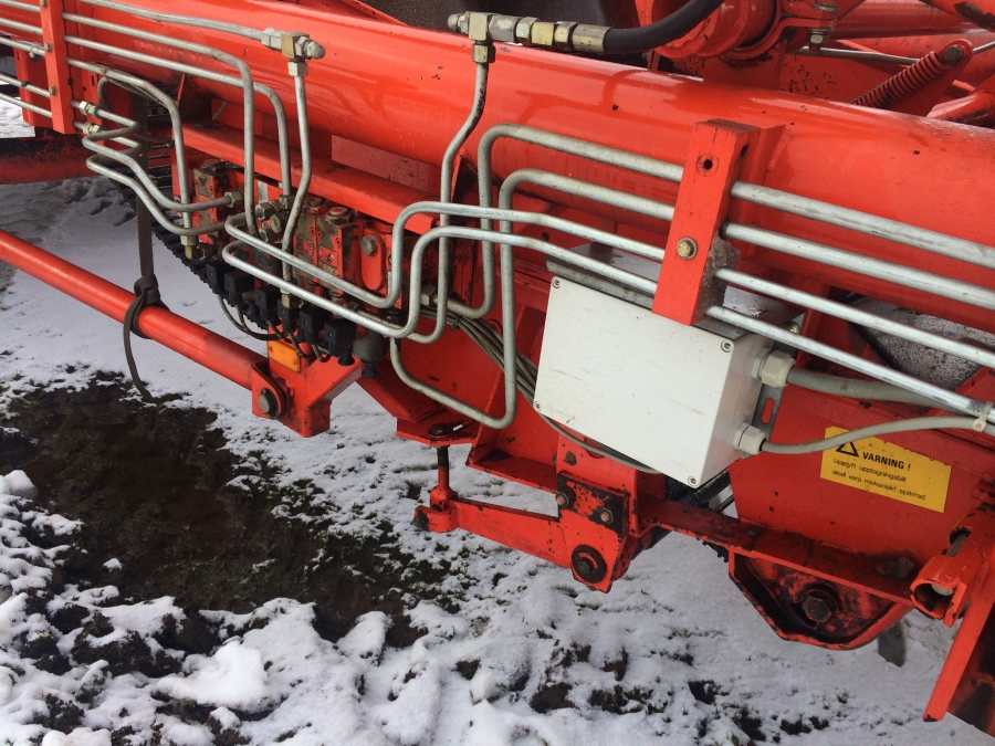 3982 Grimme DL1500 onion harvester loader