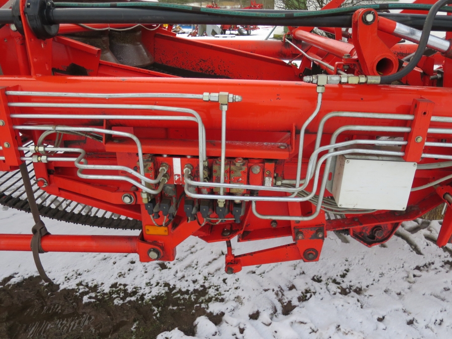 3982 Grimme DL1500 onion harvester loader