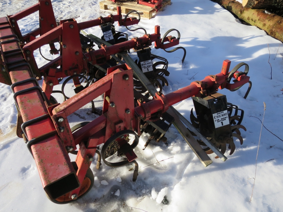 4019 Turbokup 4 row potato ridger / weed control