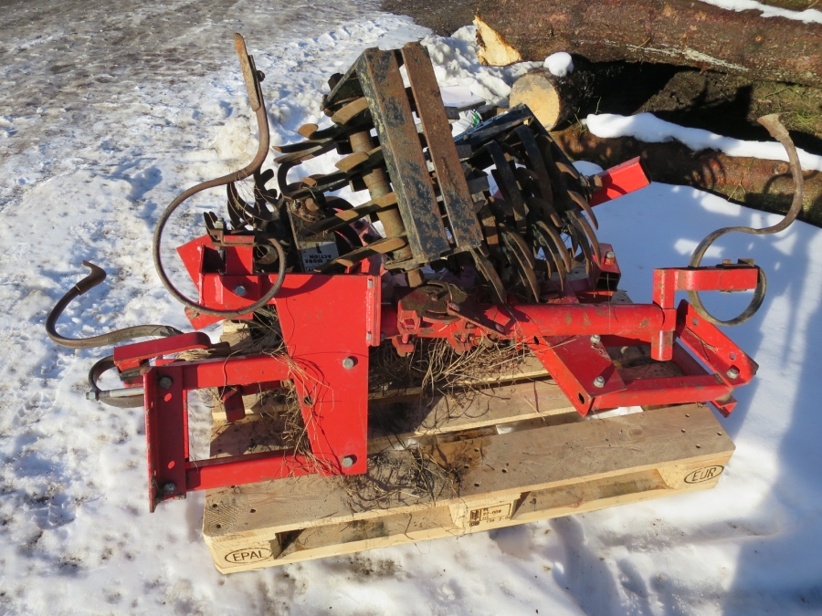 4019 Turbokup 4 row potato ridger / weed control