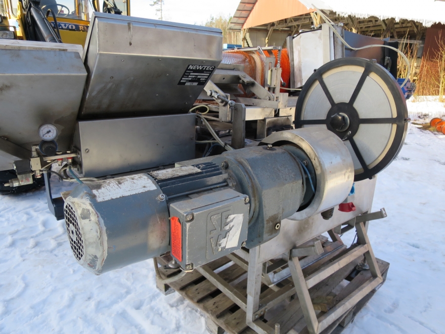 4022 Newtec HC30 nätpack