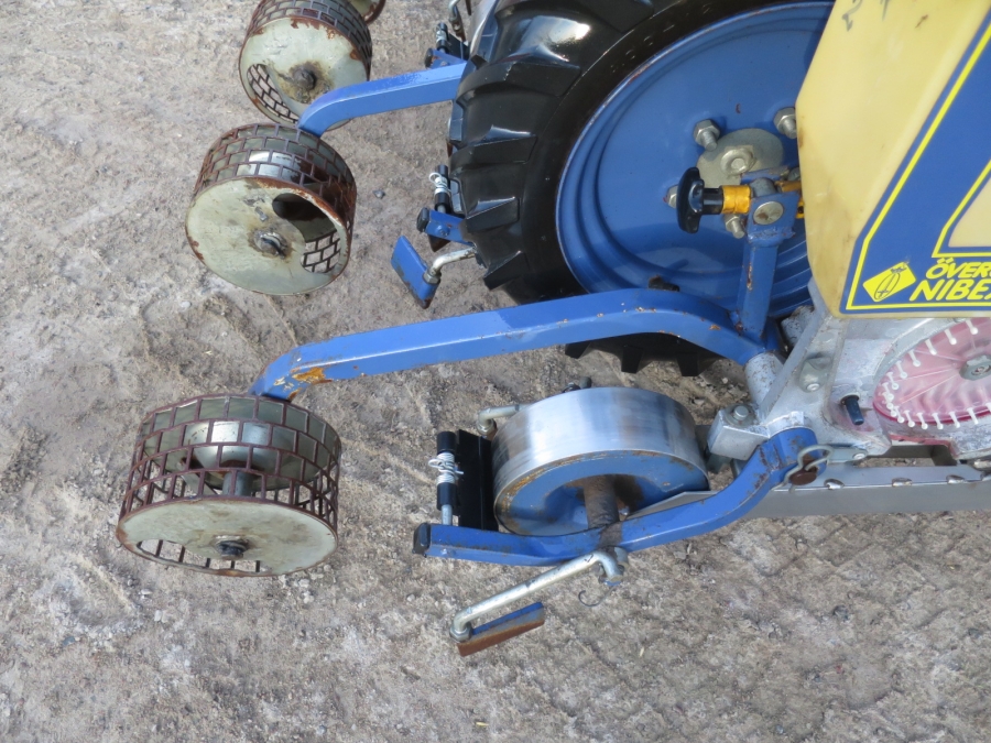 4029 Nibex 500 7 row precision seeder