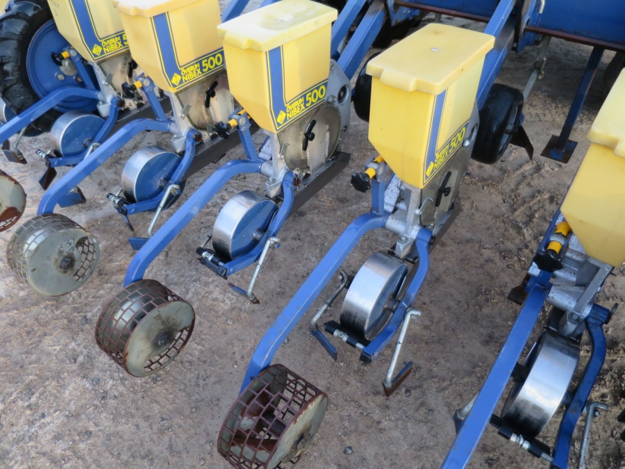 4029 Nibex 500 7 row precision seeder