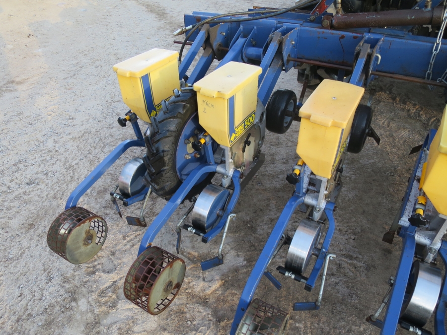 4029 Nibex 500 7 row precision seeder