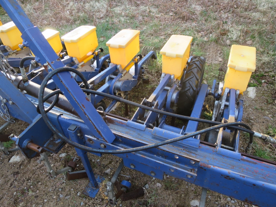 4029 Nibex 500 7 row precision seeder
