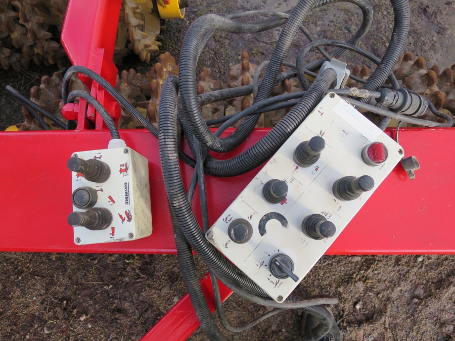 4017 Grimme SE 75-40 potatisupptagare