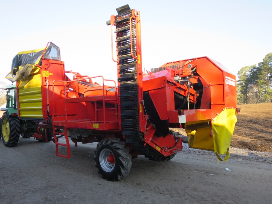 4036 Grimme SE75-20 potato harvester