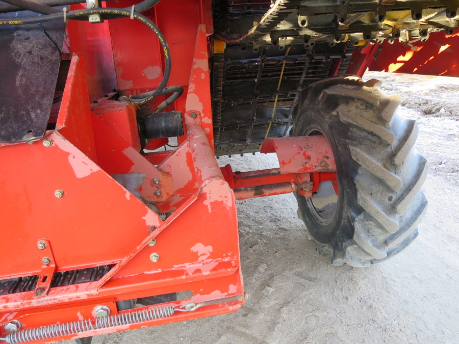 4036 Grimme SE75-20 potato harvester
