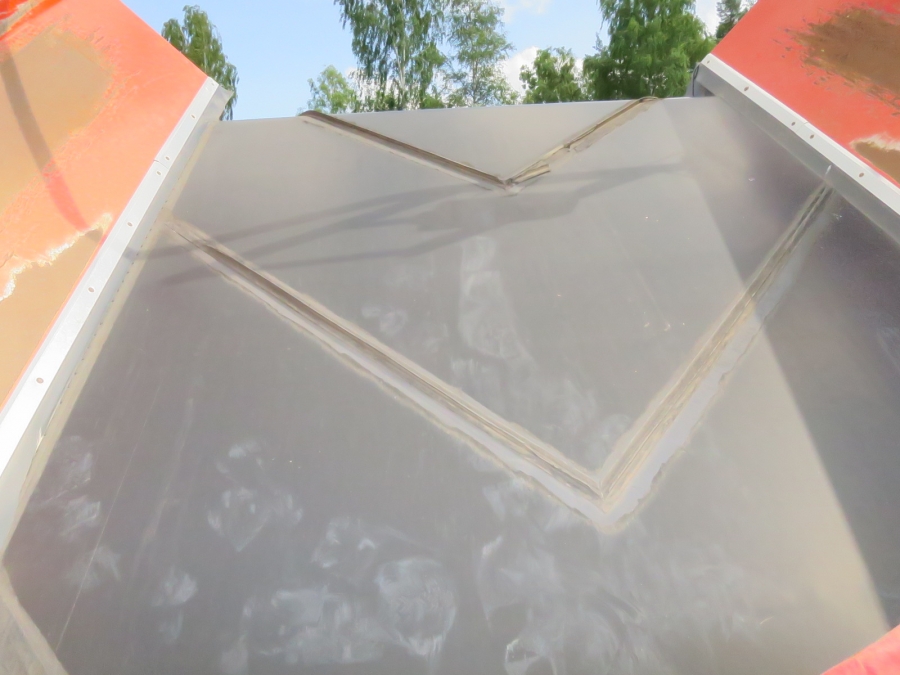 4037 EKKO receiving hopper / feeding bunker