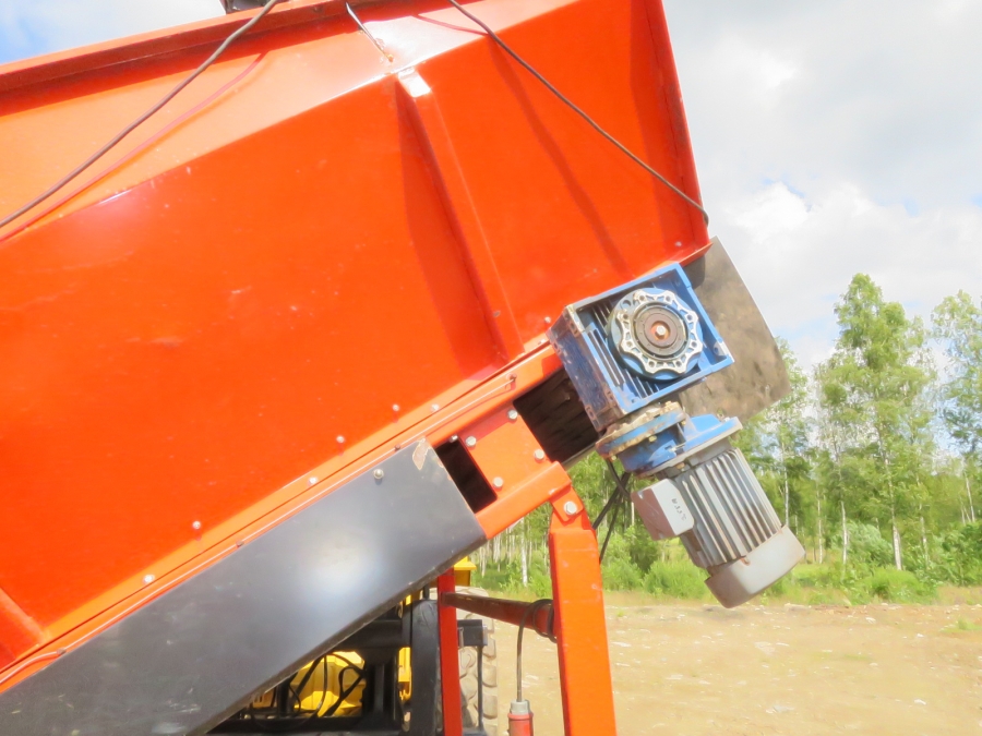 4037 EKKO receiving hopper / feeding bunker