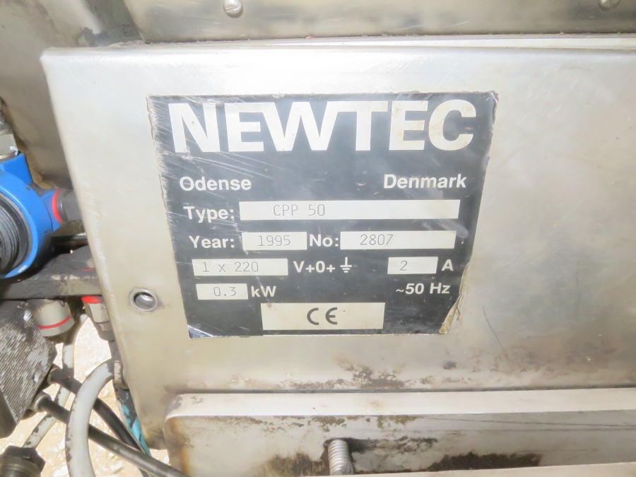 4038 Saclark TK16 net bagger with Newtec printe