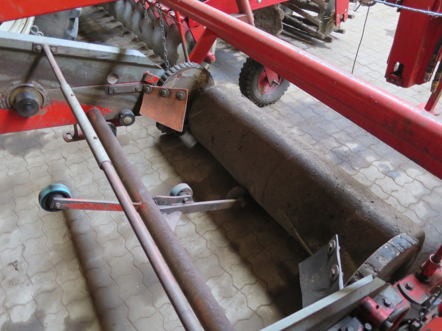 4042 Kverneland Underhaug 2200 onion loader