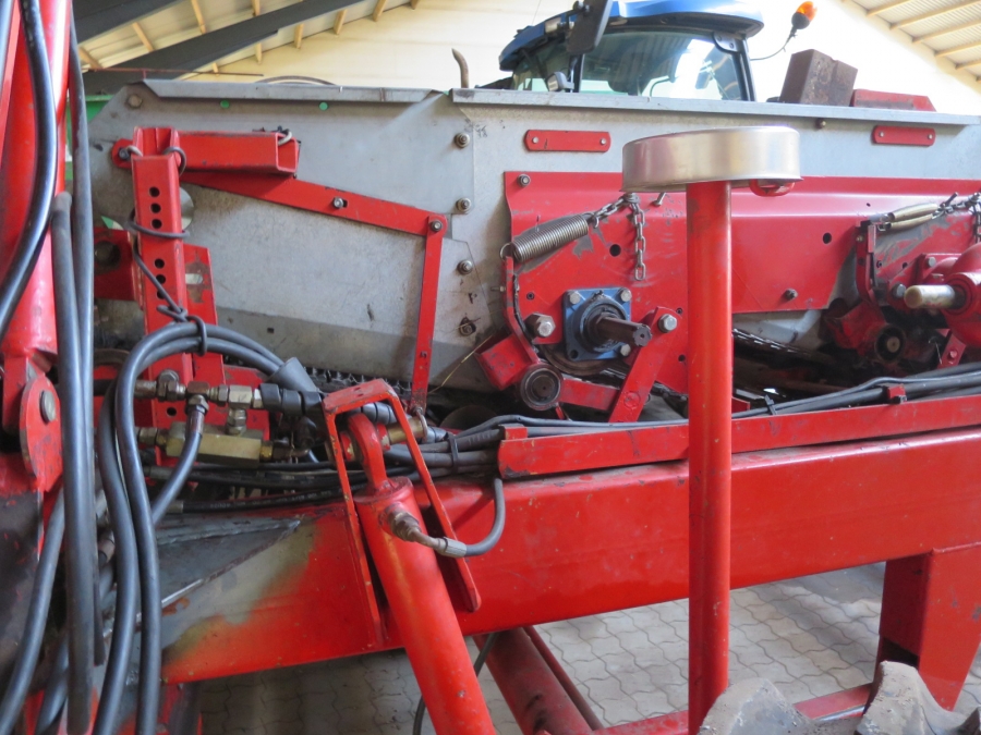 4042 Kverneland Underhaug 2200 onion loader