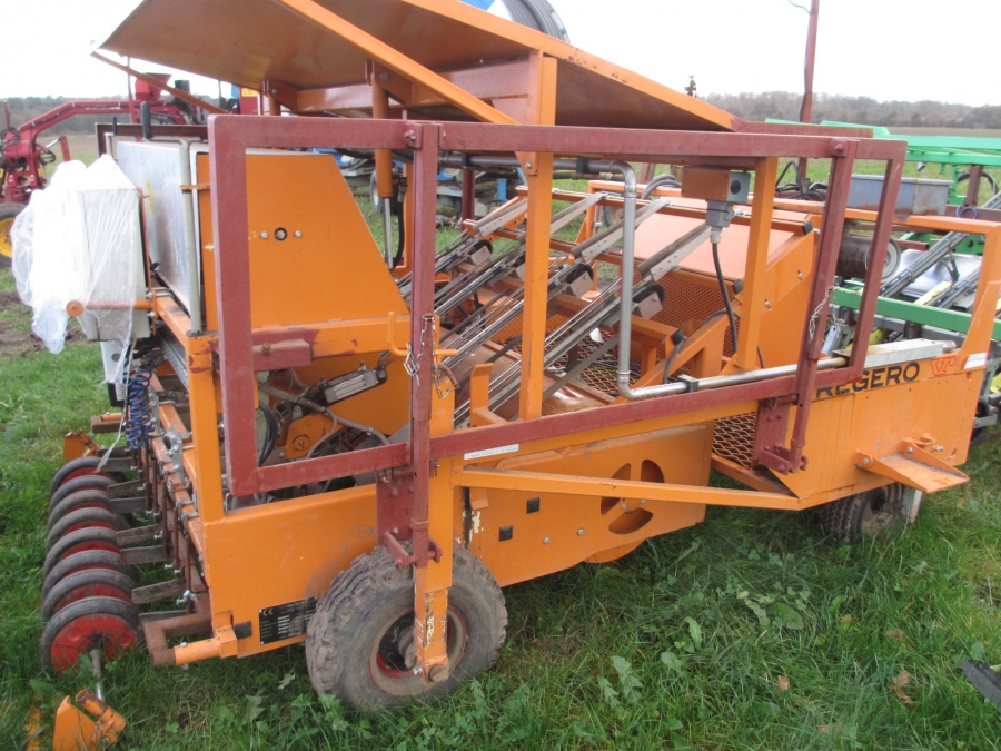 4044 Regero R2106 TP planting machine