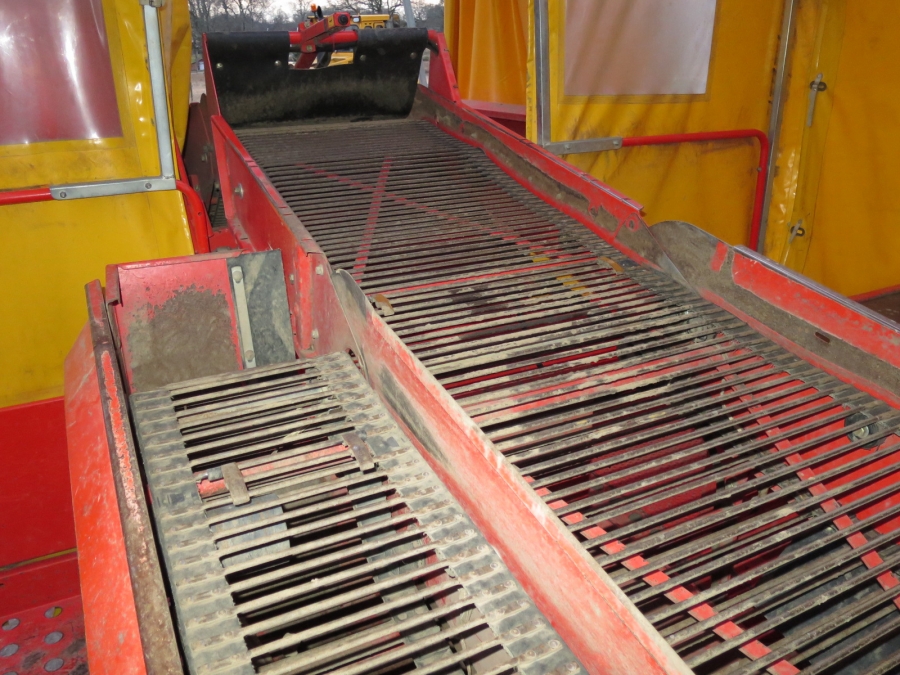 4046 Grimme SE75-40 potato harvester