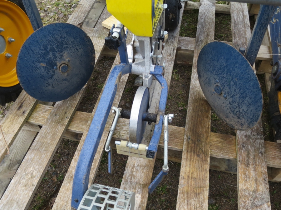 4049 Nibex 500 seeding machine with plastic layer