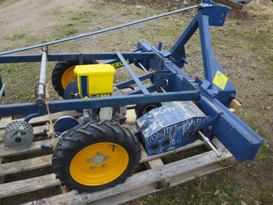 4049 Nibex 500 seeding machine with plastic layer