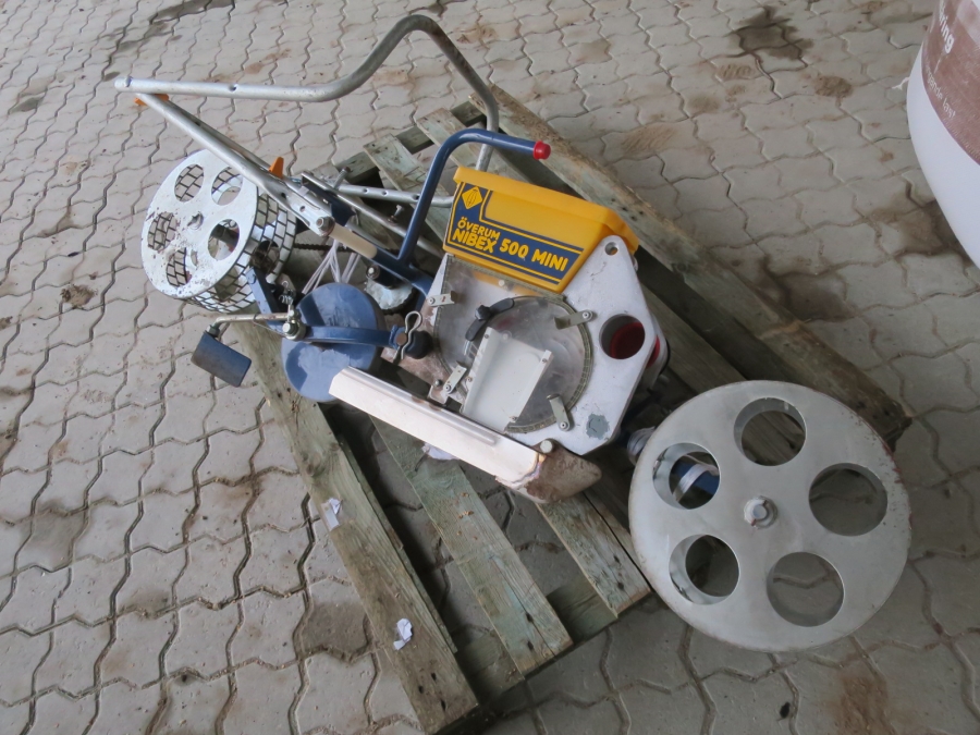 4064 NIBEX MINI 500 precision seeder hand drawn