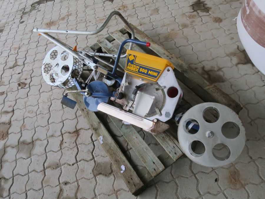 4064 NIBEX MINI 500 precision seeder hand drawn